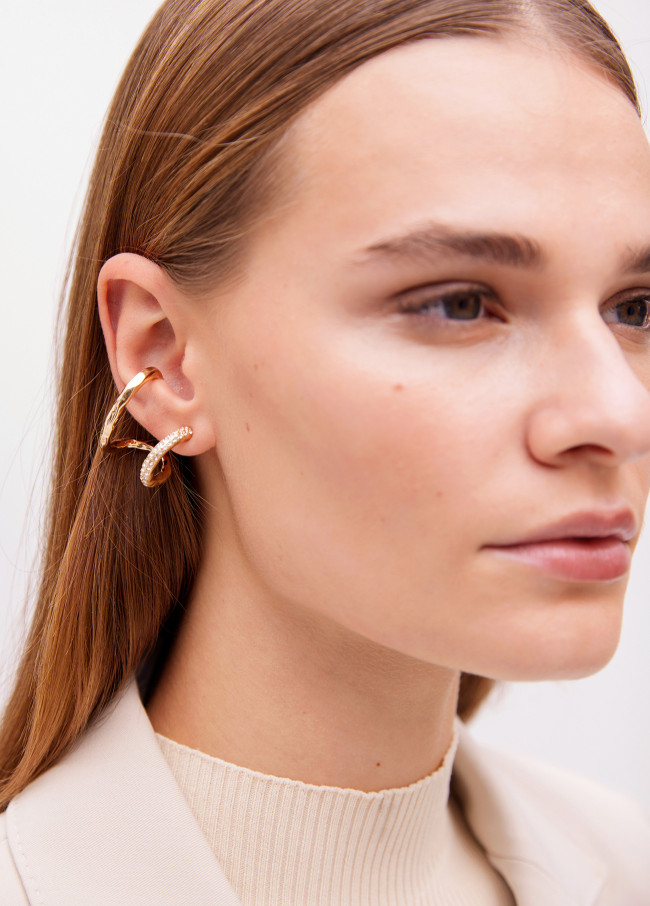 Contrast piercing effect rhinestone earrings