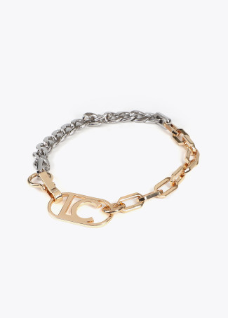 Short contrast chain necklace with oval logo