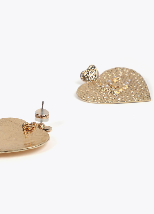 Textured heart earrings with logo