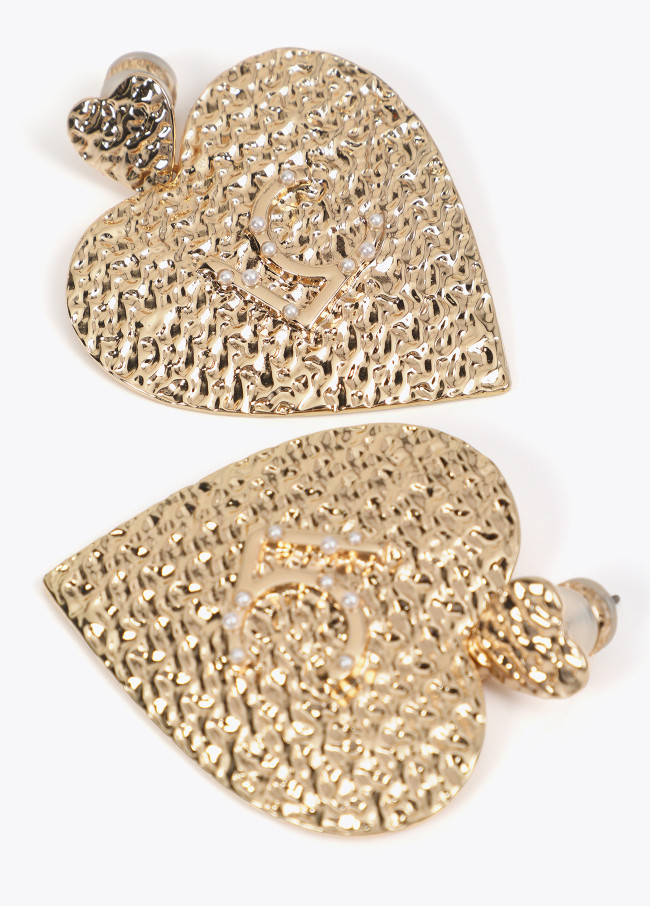 Textured heart earrings with logo