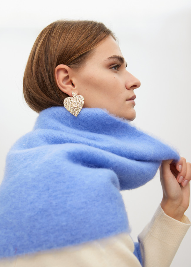 Textured heart earrings with logo