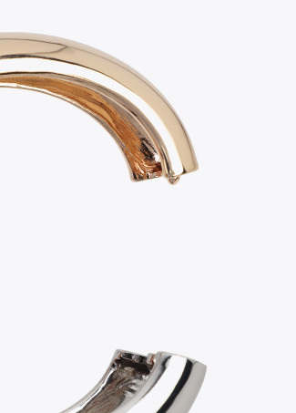 Rigid two-tone metal bangle
