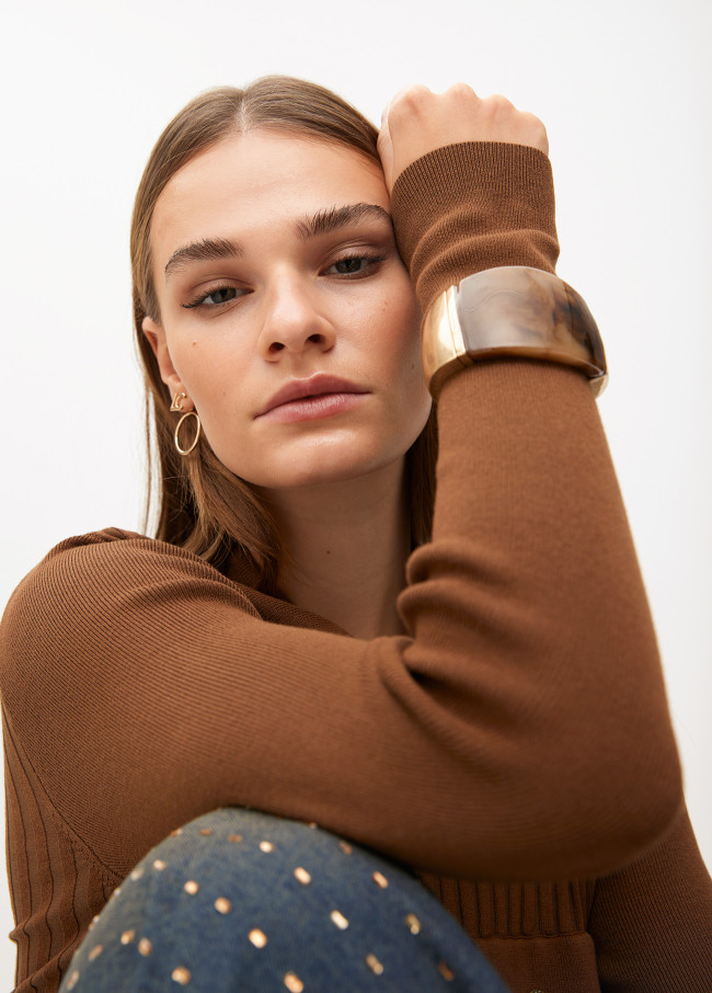 Pulsera rigida pieza acrilica