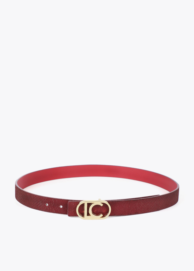 Reversible belt with snakeskin texture