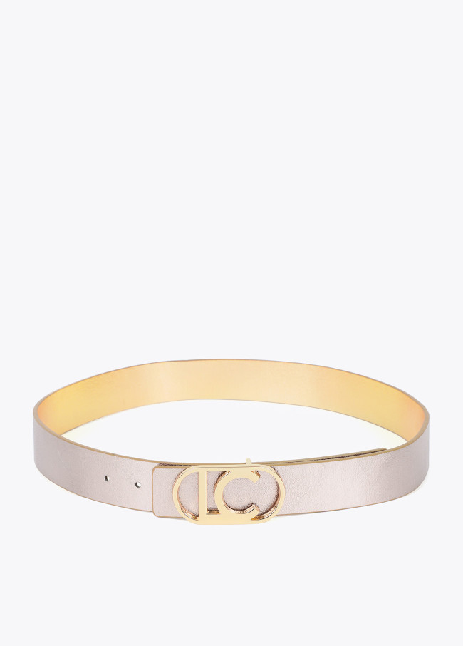 Reversible belt with logo buckle