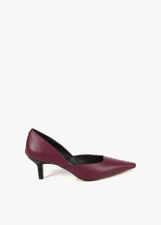Low-cut stiletto heel shoe