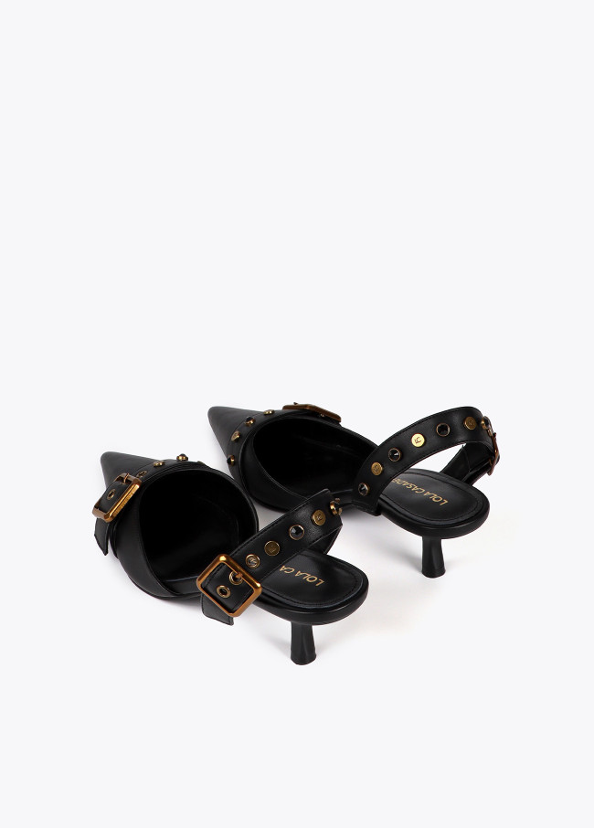 Zapato de tacón destalonado