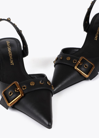 Zapato de tacón destalonado