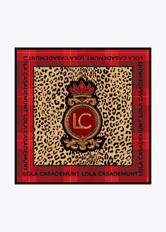 Lenço animal print e tartan