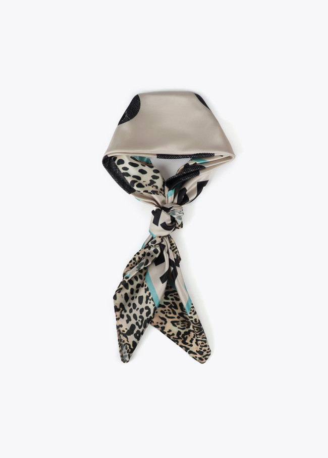 Scarf with polka dots and logo