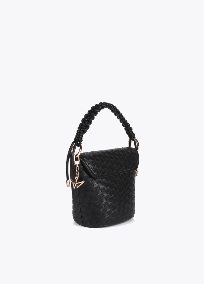 Crossbody bag with flap in braided faux leather...