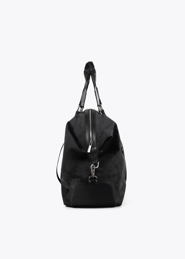 Nylon weekend bag in matching camouflage jacquard.