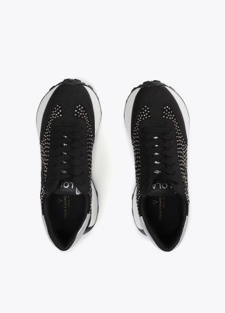 Platform trainers with metallic studs