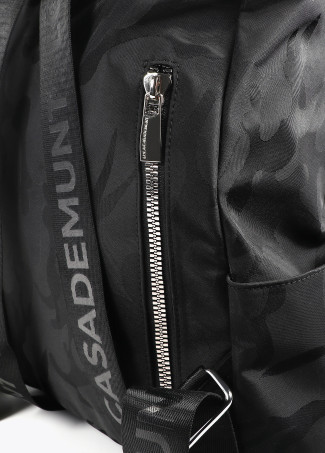 Sac à dos jacquard en nylon camouflage ton sur ton.