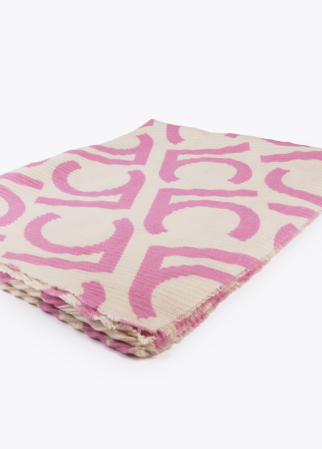 Two-tone pleated LC scarf