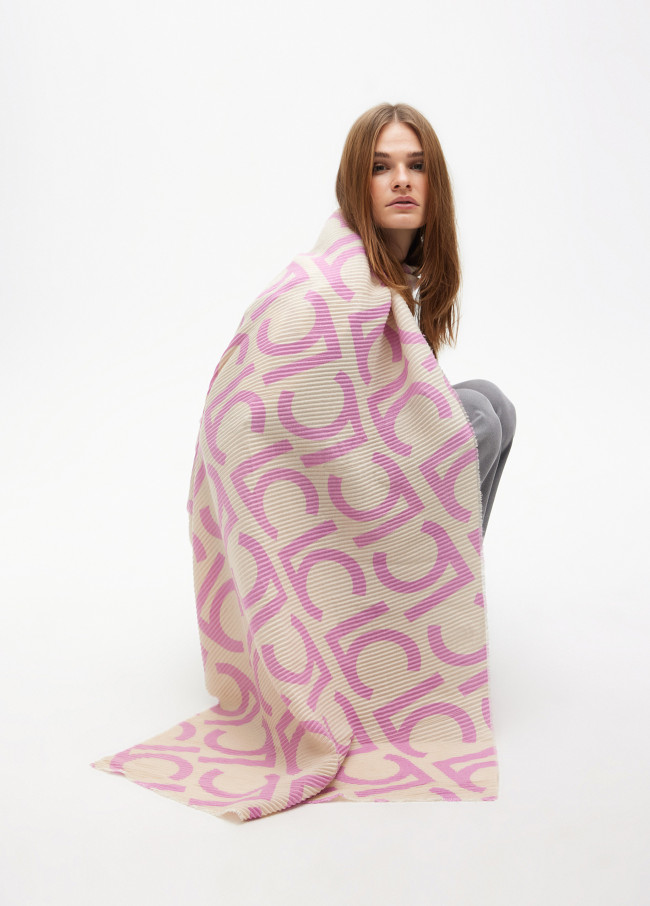 Two-tone pleated LC scarf