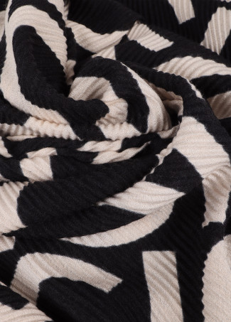 Two-tone pleated LC scarf