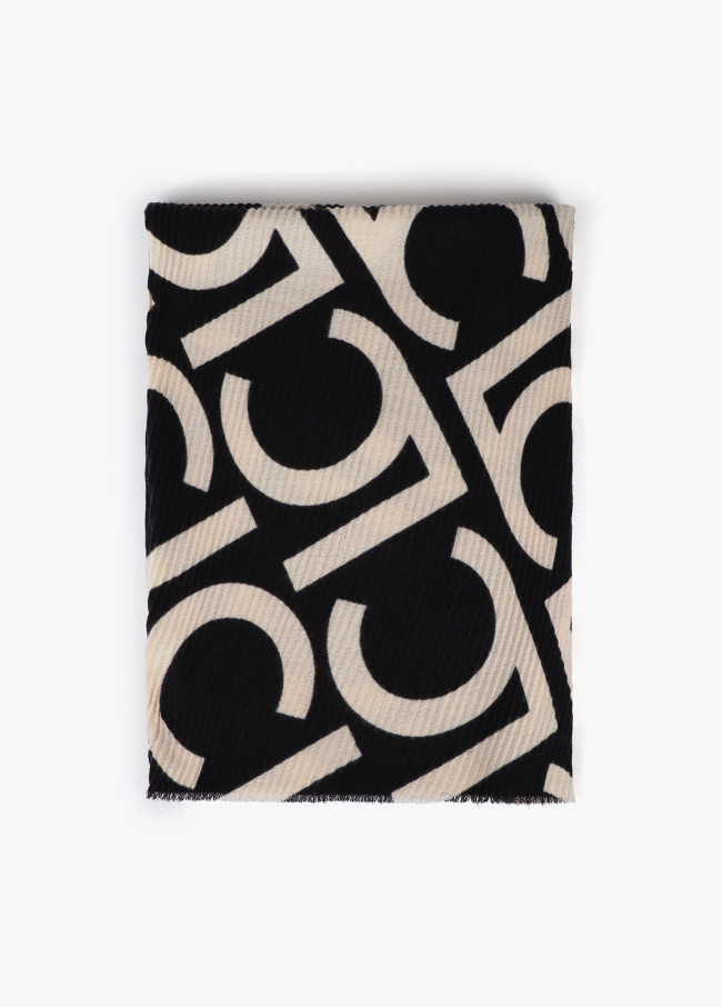 Two-tone pleated LC scarf