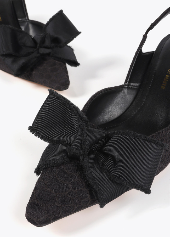Escarpin Slingback avec Détail Nœud Satiné