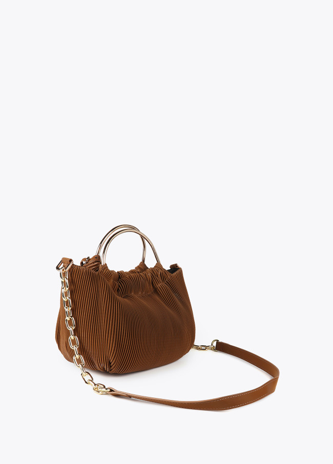 Petit sac plissé effet cuir ciré avec étiquette...