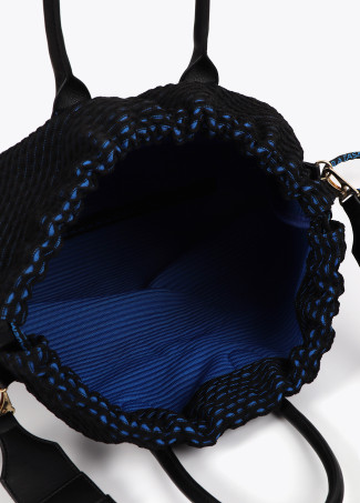Bolso tejido rejilla interior azul