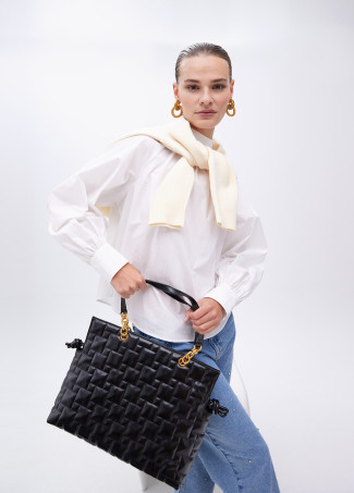 Quilted tote bag with contrast chain and faux leather strap