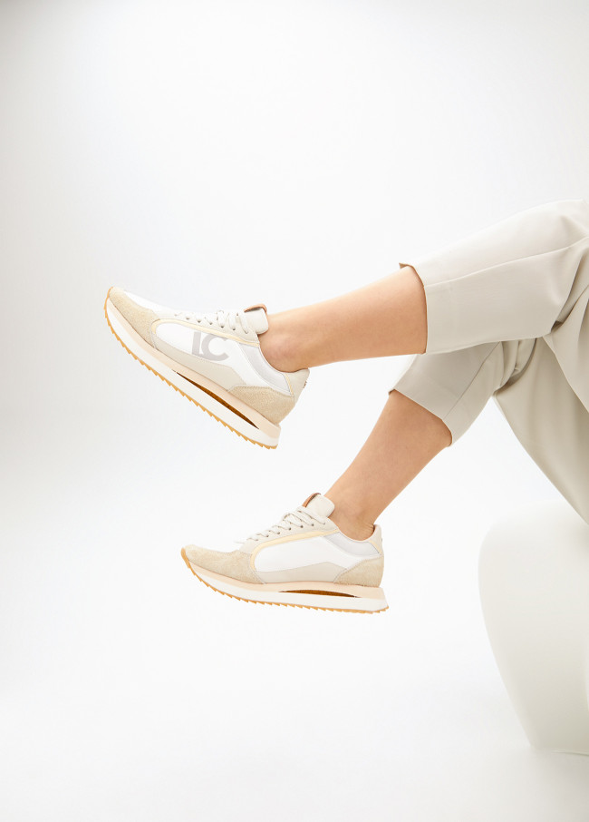 Trainers with sole in different textures and...