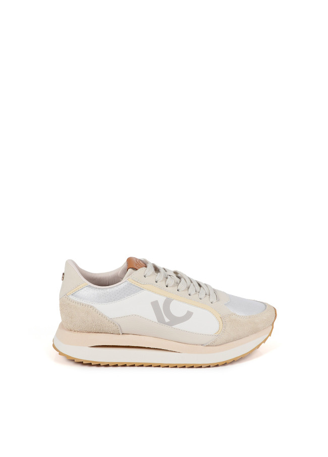 Trainers with sole in different textures and...