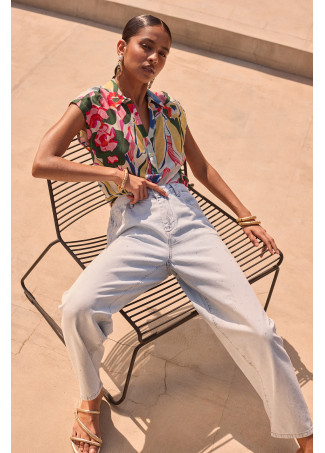 Blusa cuello camisero estampado floral