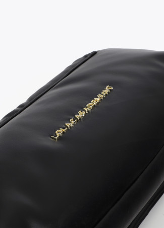 Bandolera acolchada con tachas