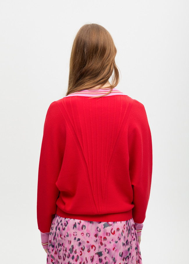 V-neck sweater with contrast trim