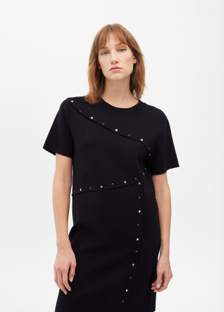 Vestido Curto de Malha com Tachas