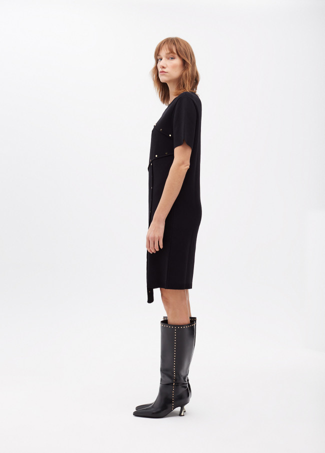 Vestido Curto de Malha com Tachas