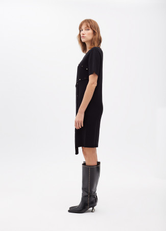 Vestido Curto de Malha com Tachas