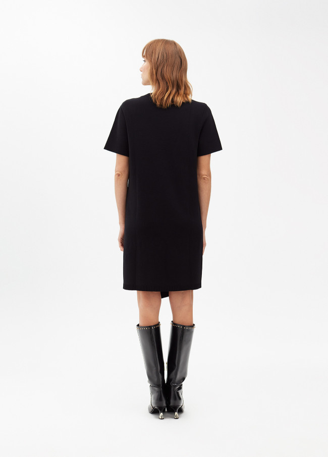 Vestido Curto de Malha com Tachas