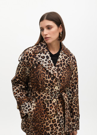 Chaquetón tipo trench en animal print