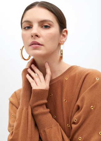 Pullover mit Ösen und Überschnittener Schulter