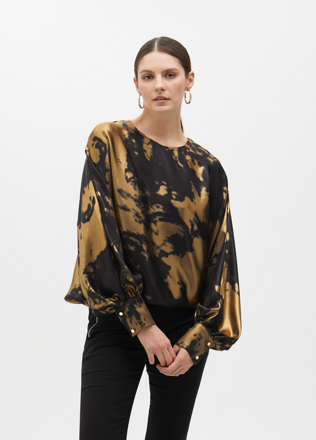 Blusa Estampada com Manga Assimétrica