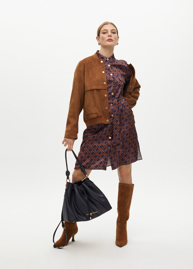 Vestido Curto Estampado com Detalhe de Bolsos