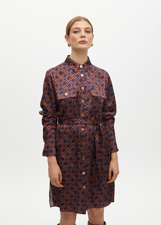 Vestido Curto Estampado com Detalhe de Bolsos