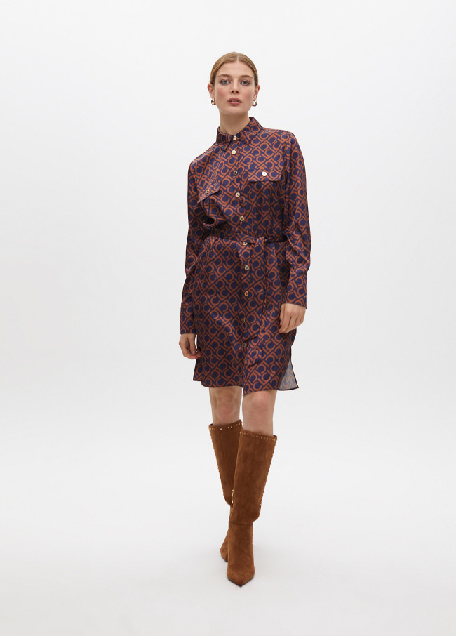 Vestido Curto Estampado com Detalhe de Bolsos
