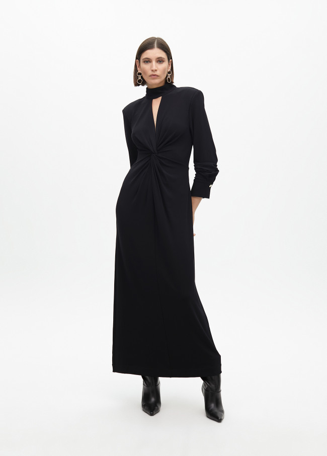 Robe Longue avec Détail au Cou