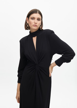 Long dress with neckline detail