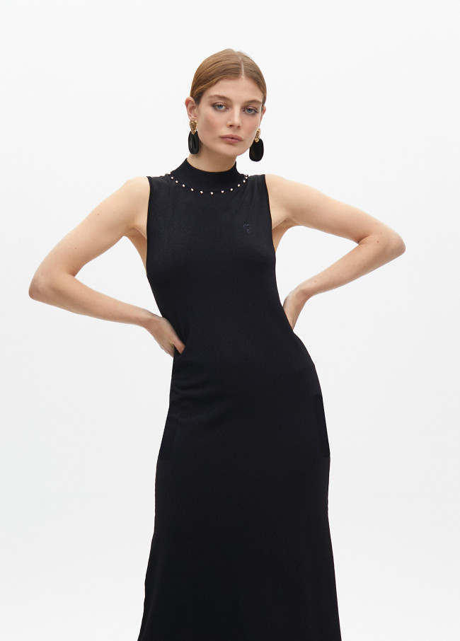 Vestido cuello halter lurex punto