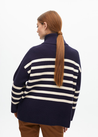 Maglione a collo alto in maglia spessa