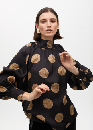 Shirt with puff sleeves and polka dot details