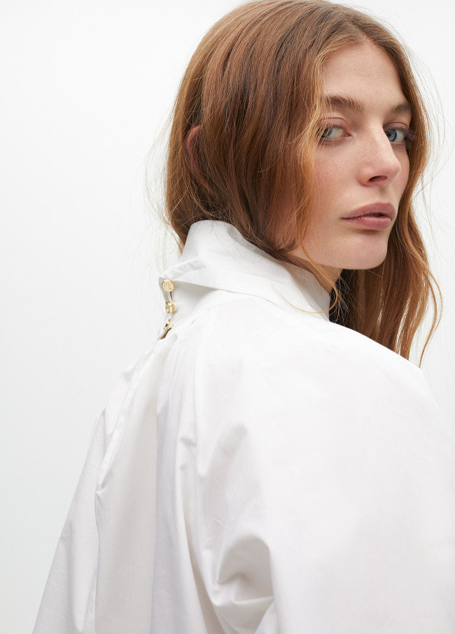 Camicia in popeline con fiocco e maniche a sbuffo