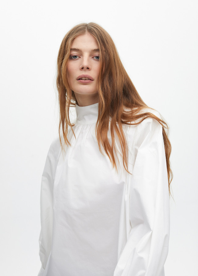Poplin shirt with tied detail and puff sleeves