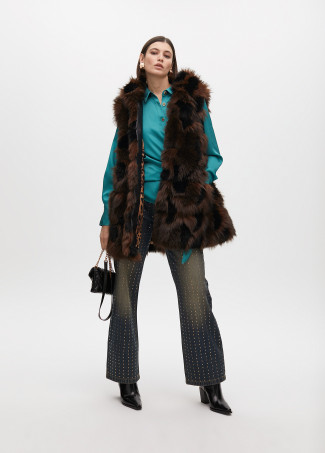 Collared shirt with knotted hem detail