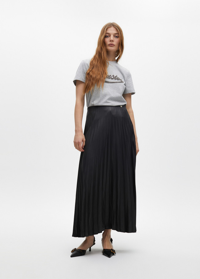 Pleated waxed-effect skirt